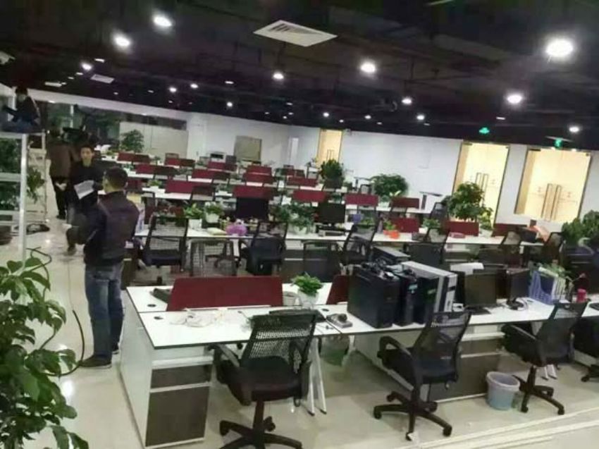 點擊查看詳細信息<br>標題：屏風辦公室系列 閱讀次數：1407